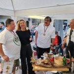 Img 8bef534c8f0db0b6d8401cee76be25b1 v